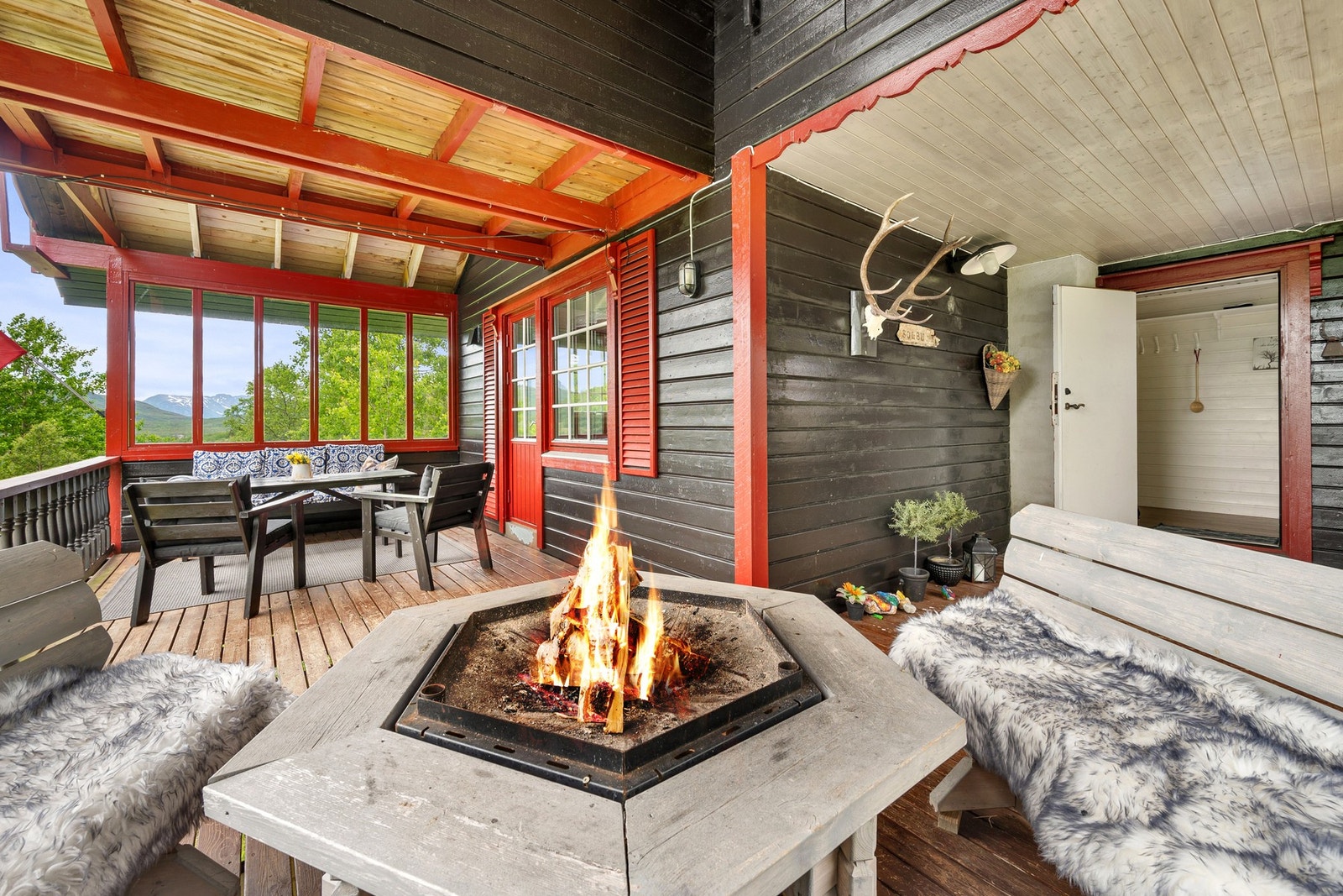 Veranda med bålplass Galleribilde