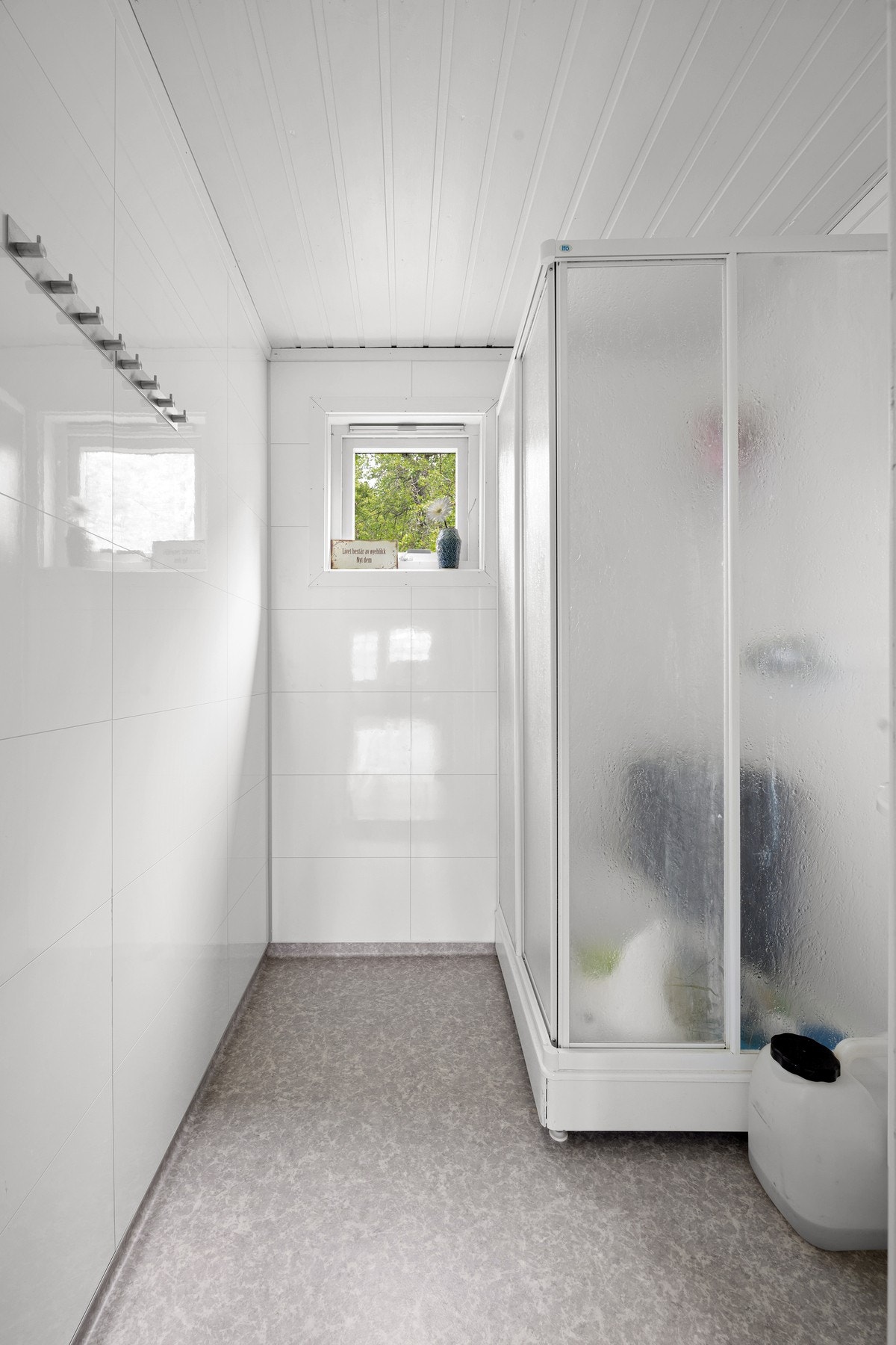 Bad med dusjkabinett Galleribilde