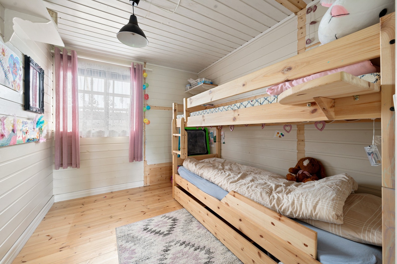 Soverom i 1. etasje Galleribilde