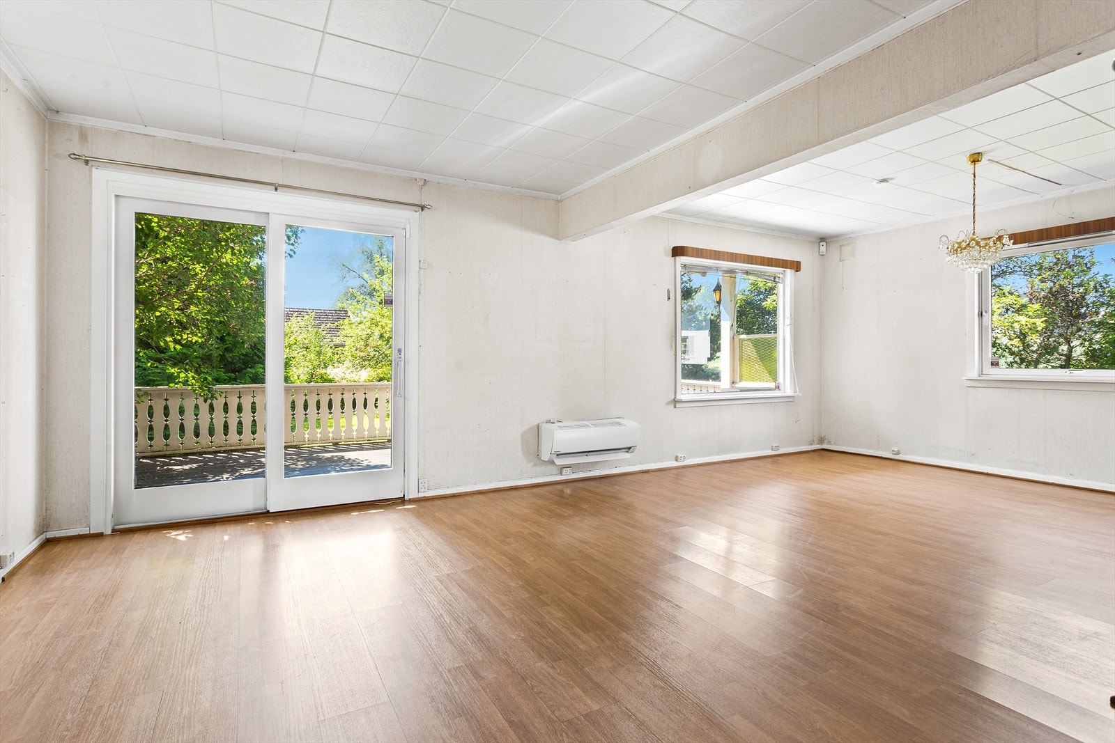 Fra stuen er det utgang til terrasse på 21 m². Galleribilde