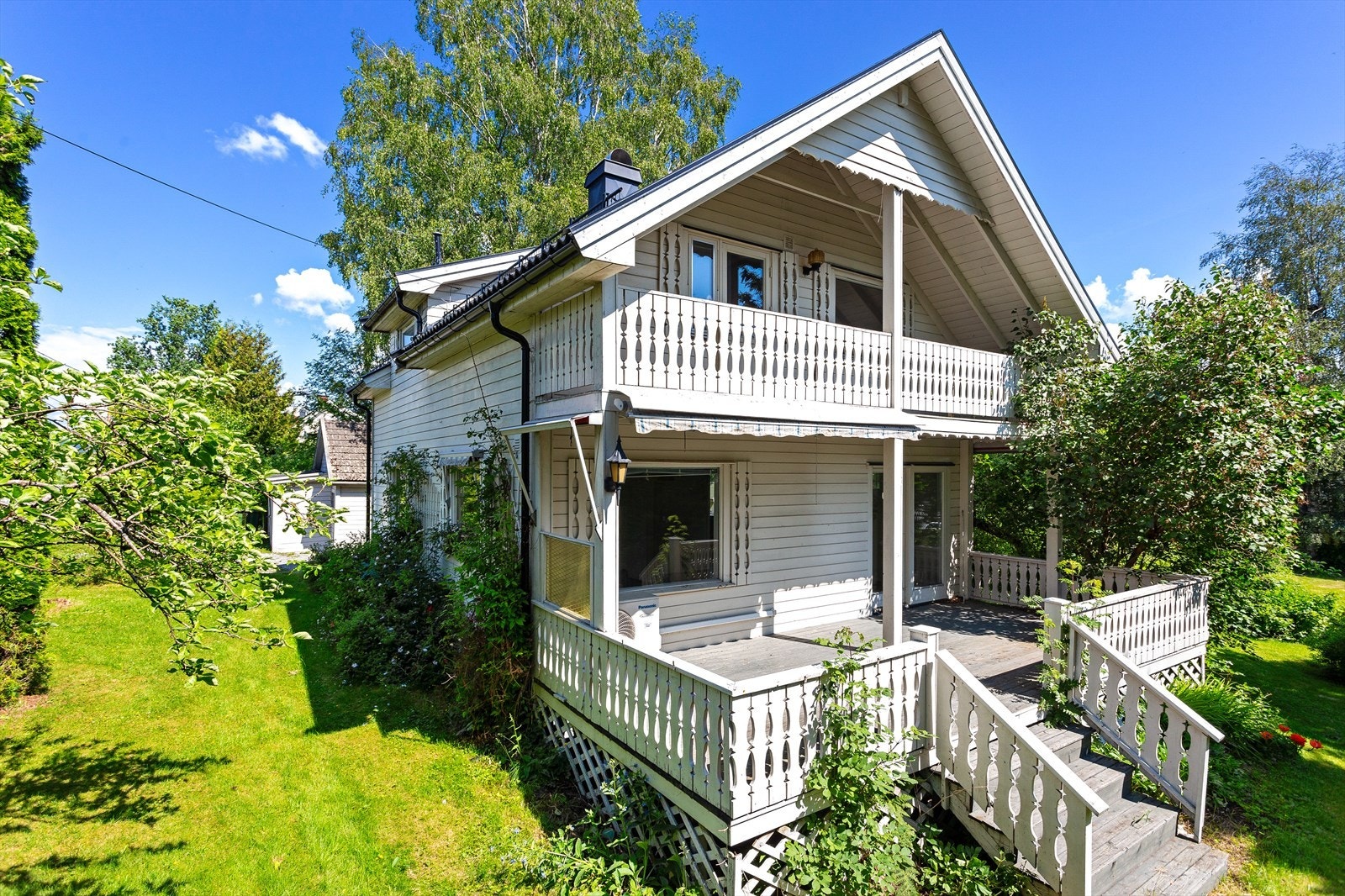 Dette er en innholdsrik enebolig i et meget attraktivt og familievennlig boligområde. Galleribilde