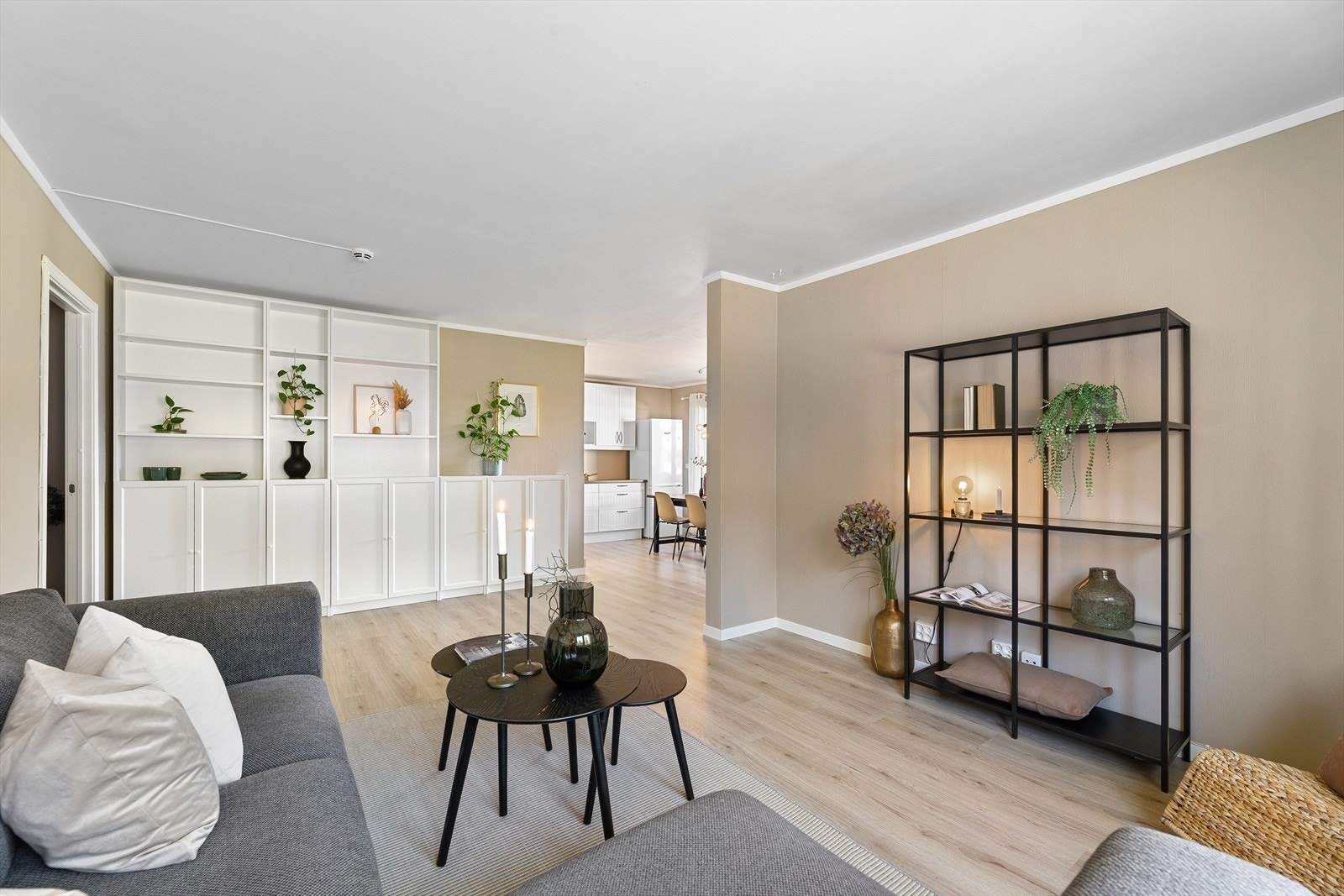 Eiendomsmegler Per Olav Aaserud ønsker velkommen til Åkerbråtan 3. Galleribilde