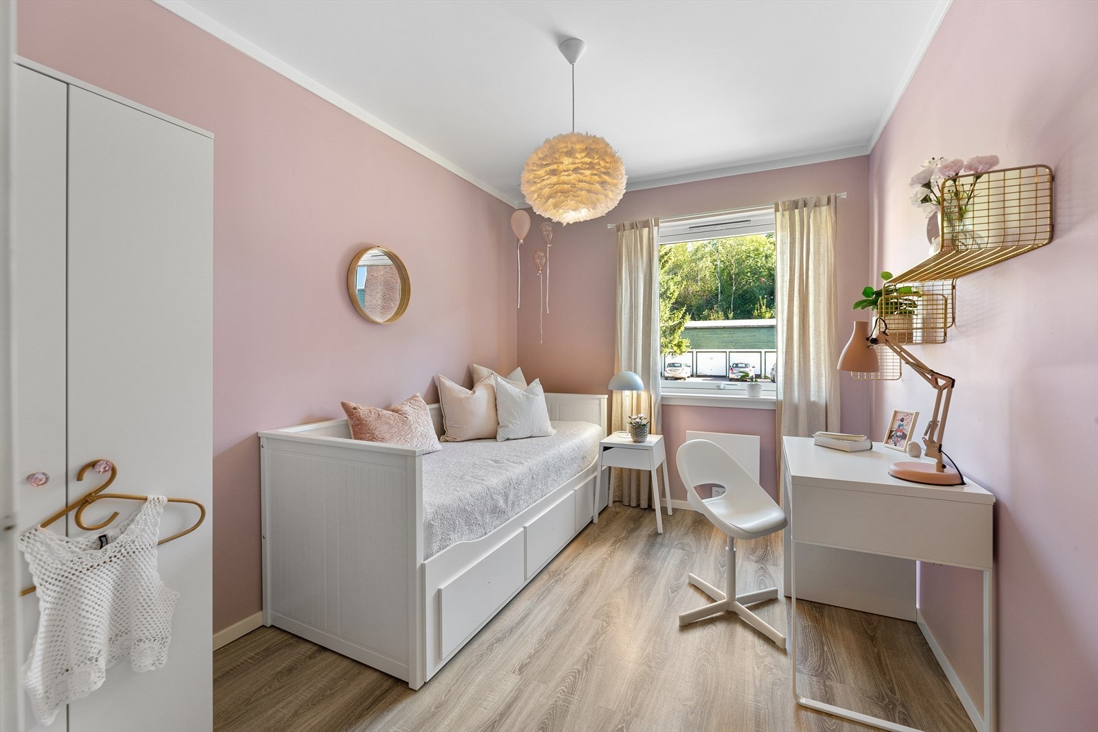 Soverom nr.3 ligger også med adkomst fra entrèn. Galleribilde