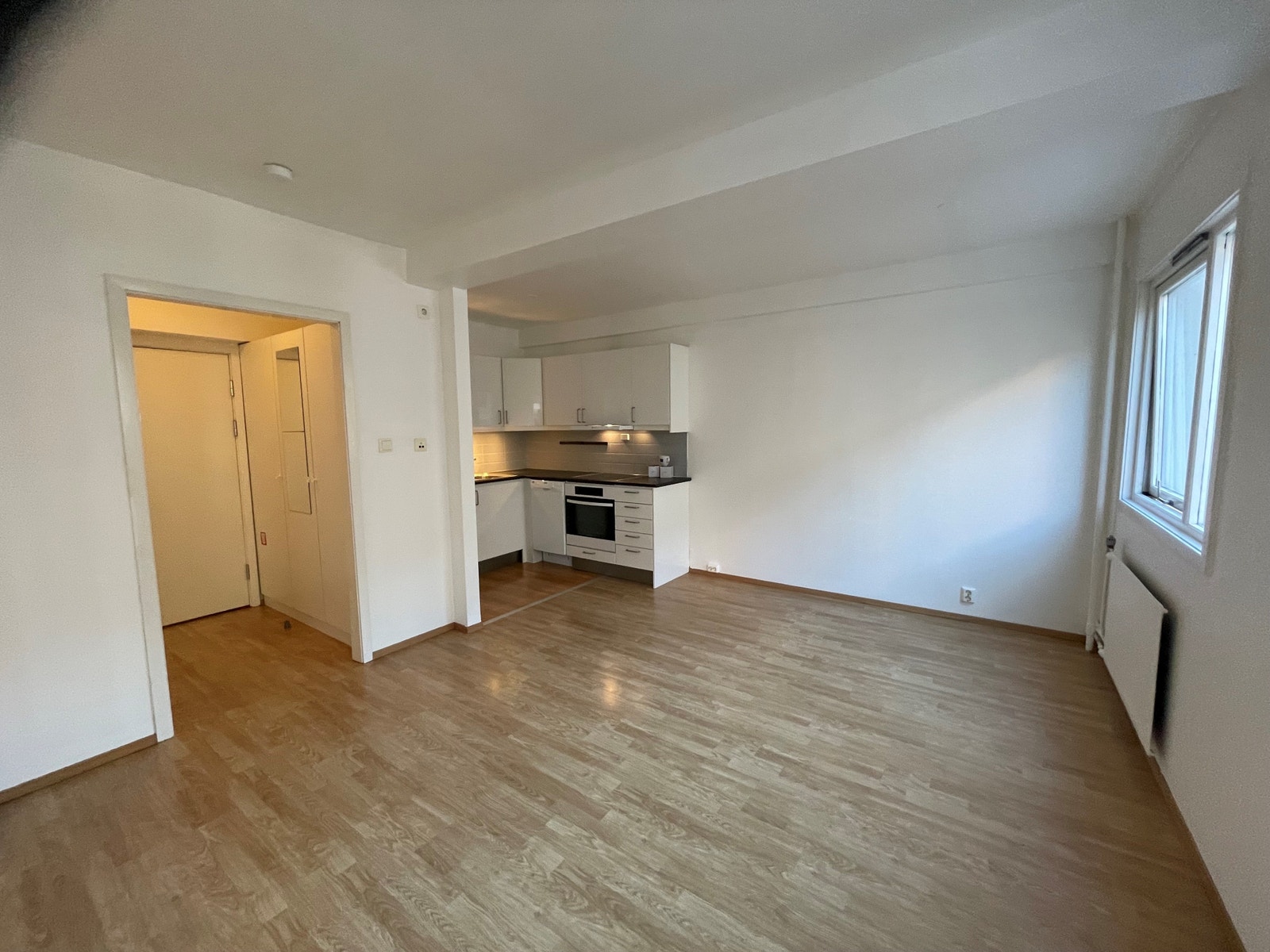 Stue / kjøkken fra soverom Galleribilde