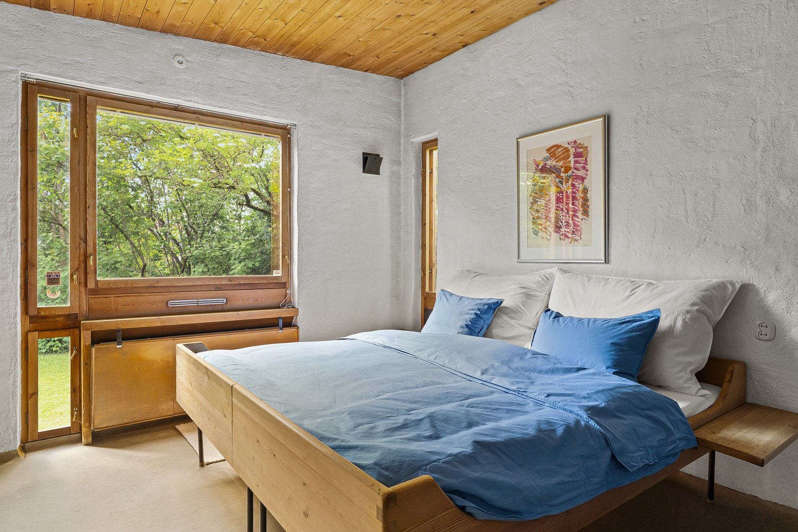 Hovedsoverom med god plass til dobbeltseng. Galleribilde