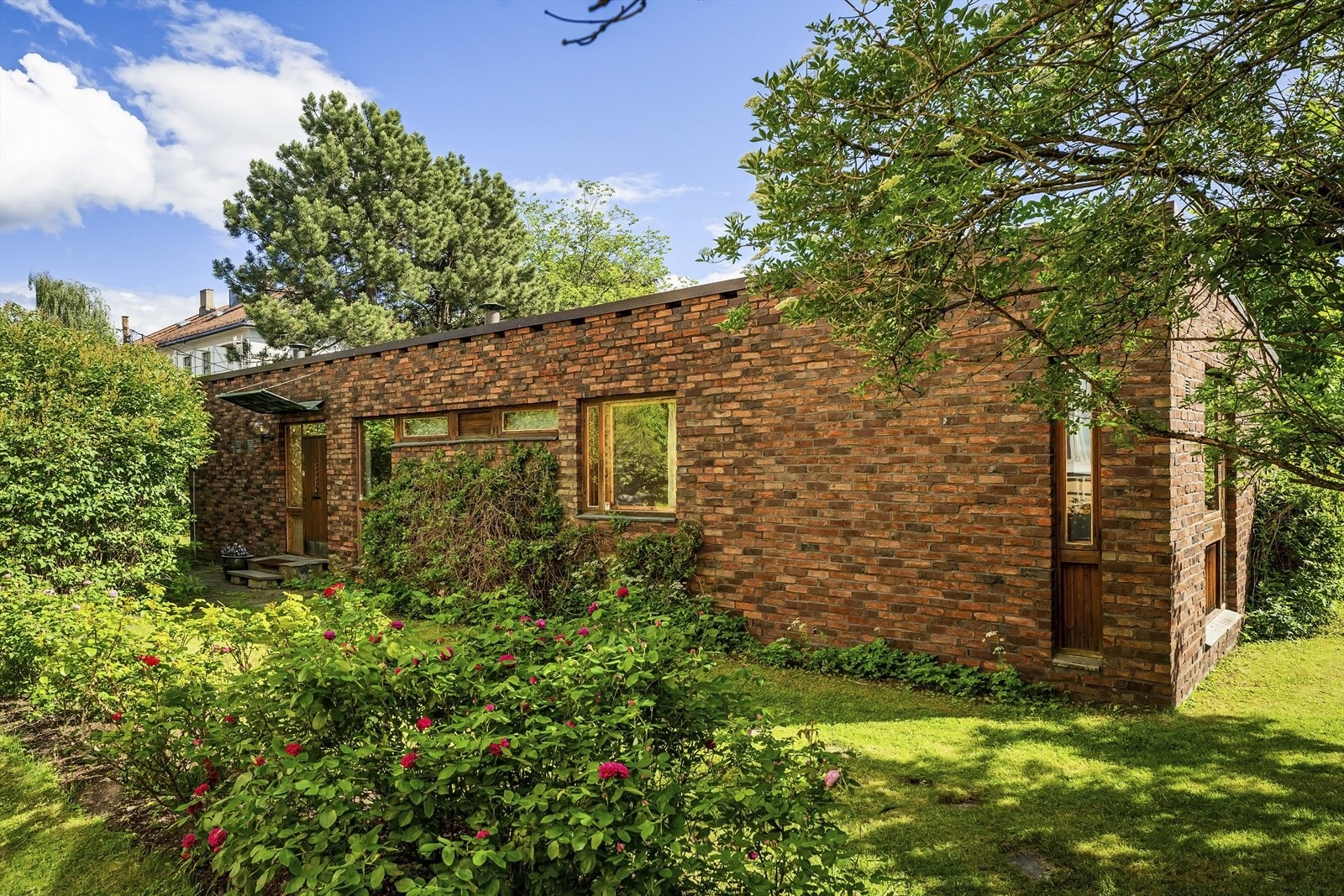 Denne unike eiendommen har vært omtalt i en rekke tidsskrifter og artikler i årenes løp. Galleribilde