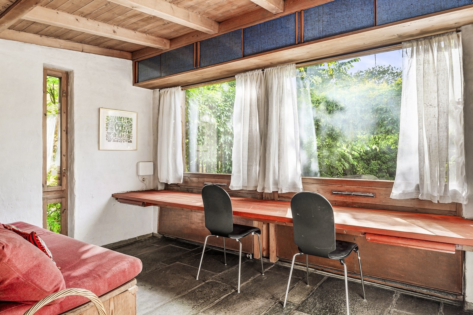 Huset er luftig med nøktern og vel gjennomtenkt innredning. Galleribilde