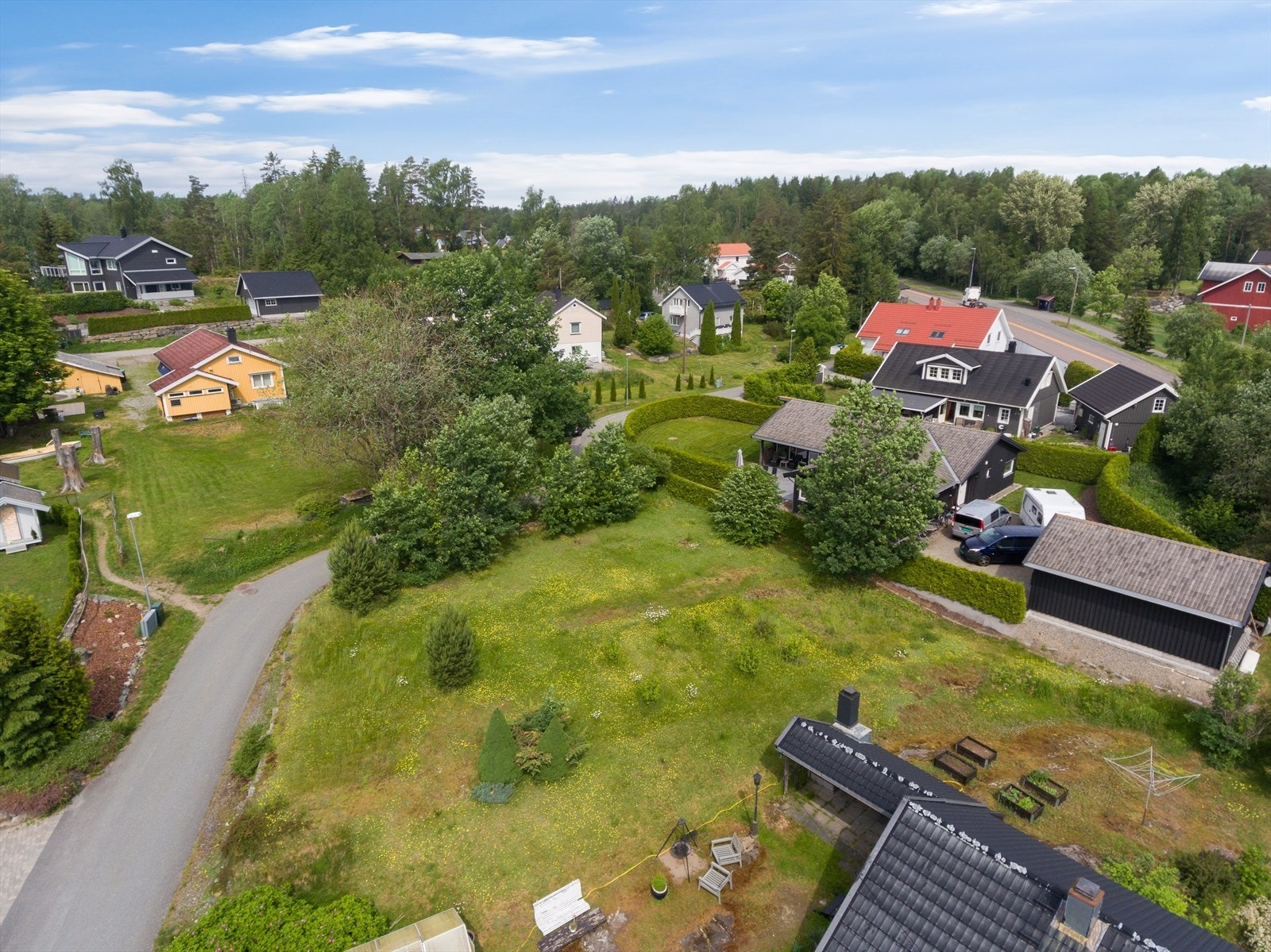 Barnevennlig og rolig beliggende i blindvei. Galleribilde