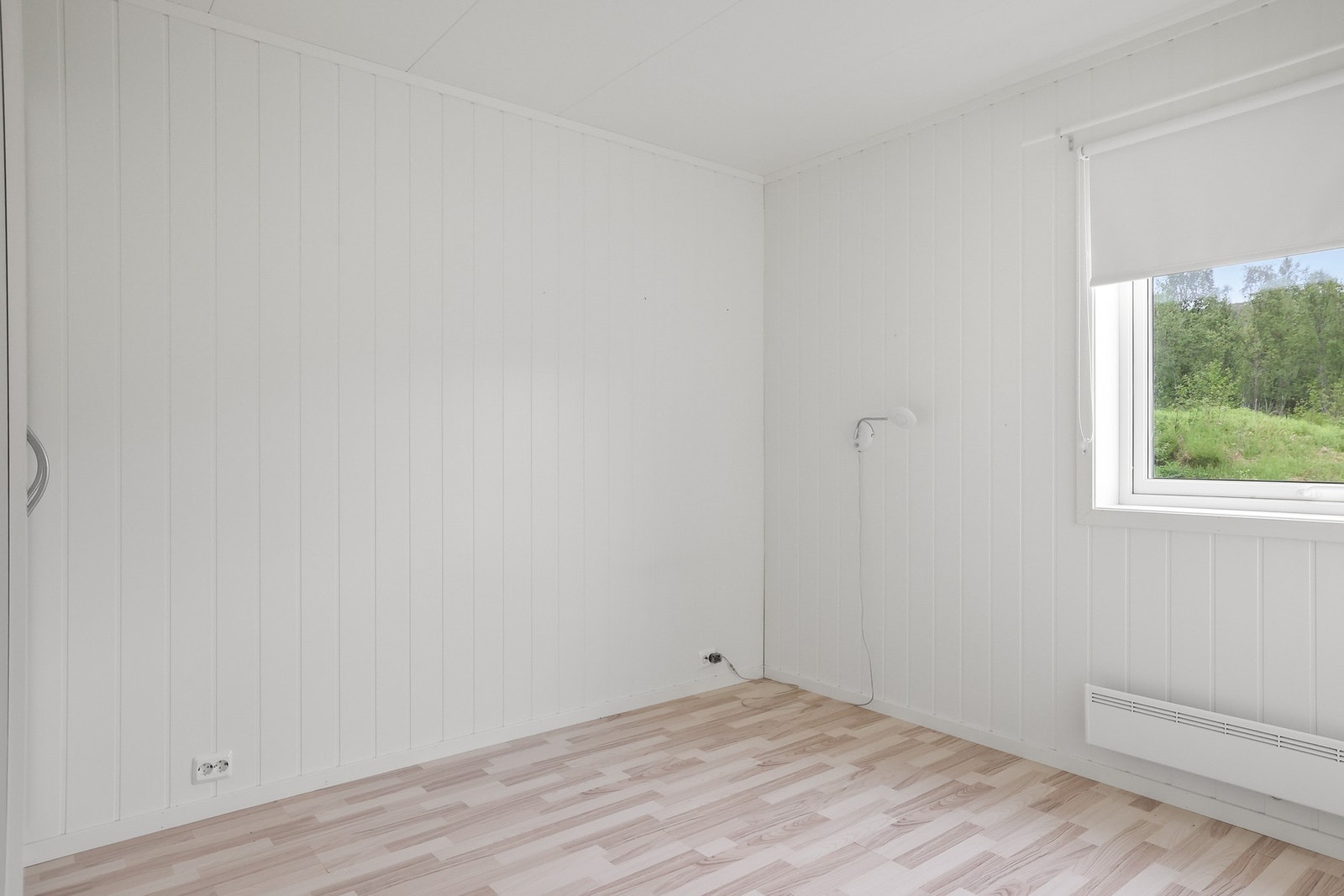 Hovedsoverommet er av god størrelse og har godt med oppbevaringsplass. Galleribilde