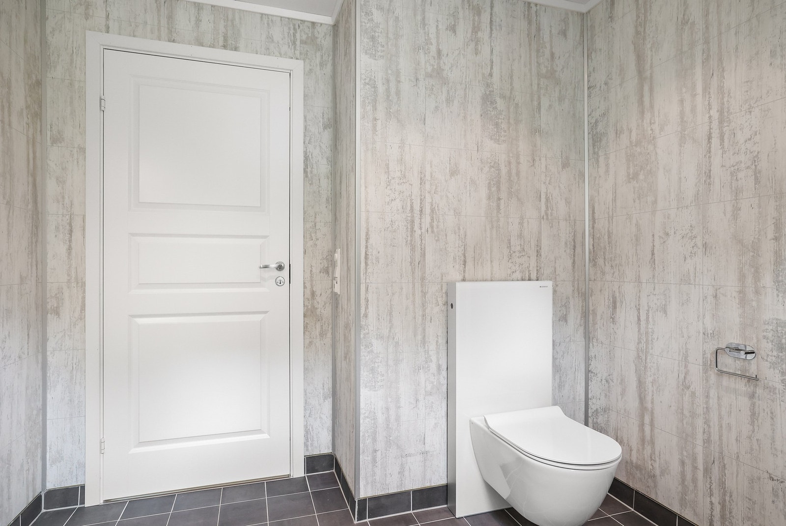 Badet har balansert ventilasjon med justerbar sensor. Galleribilde