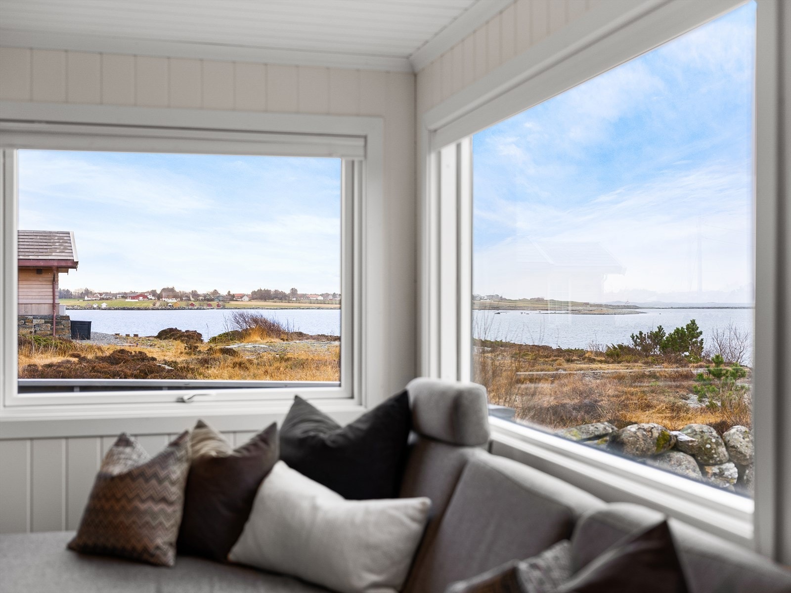 Stue med fin utsikt. Galleribilde