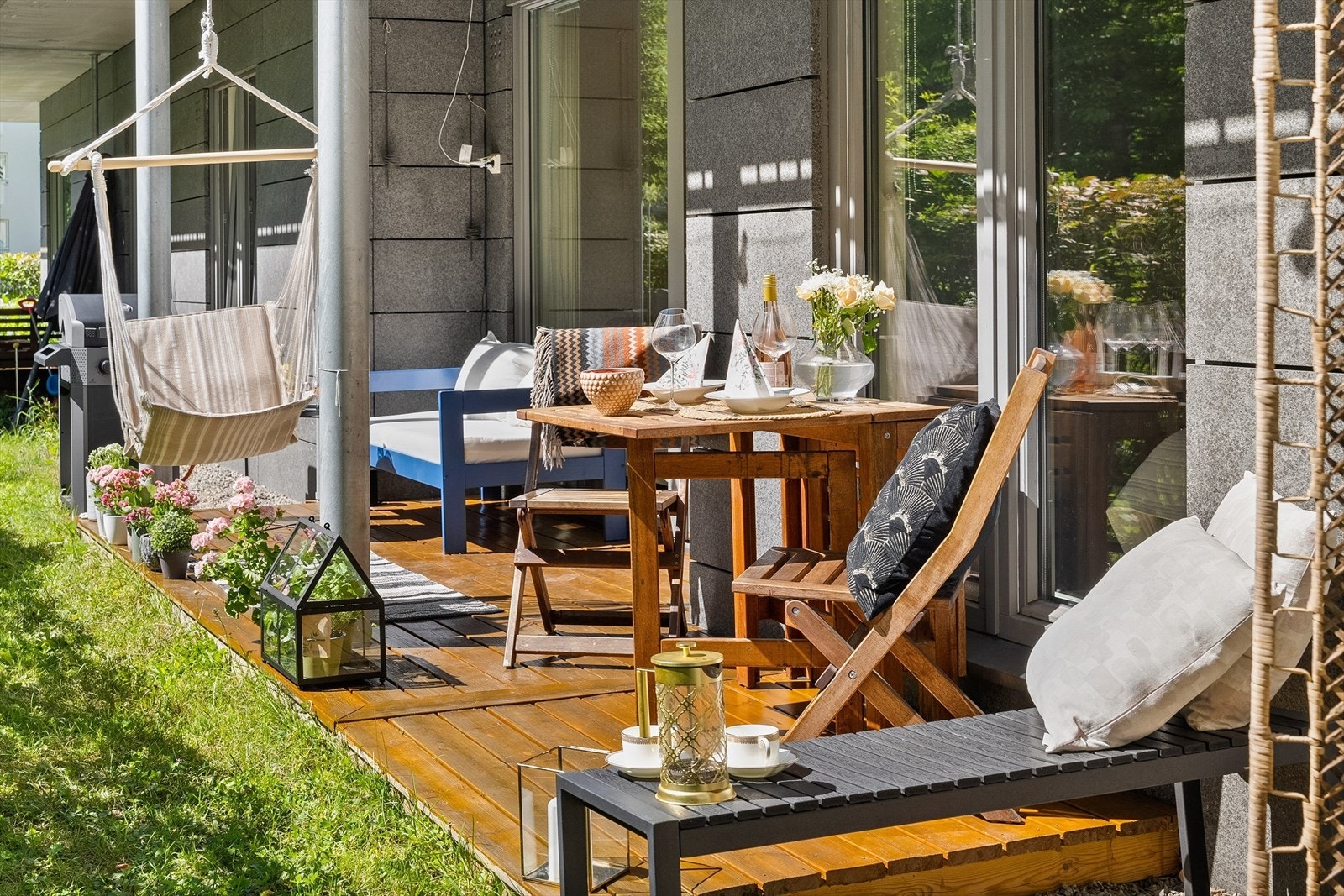 Usjenert, skjermet for trafikkstøy og parken som nærmeste nabo Galleribilde