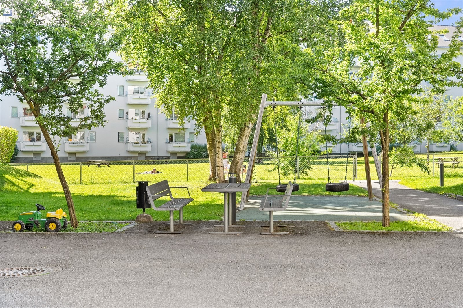 Ett av flere fellesarealer til glede for beboerne og gjester. Sameiets nærmeste nabo er Ila-parken hvis man vil utvide hagen! Galleribilde