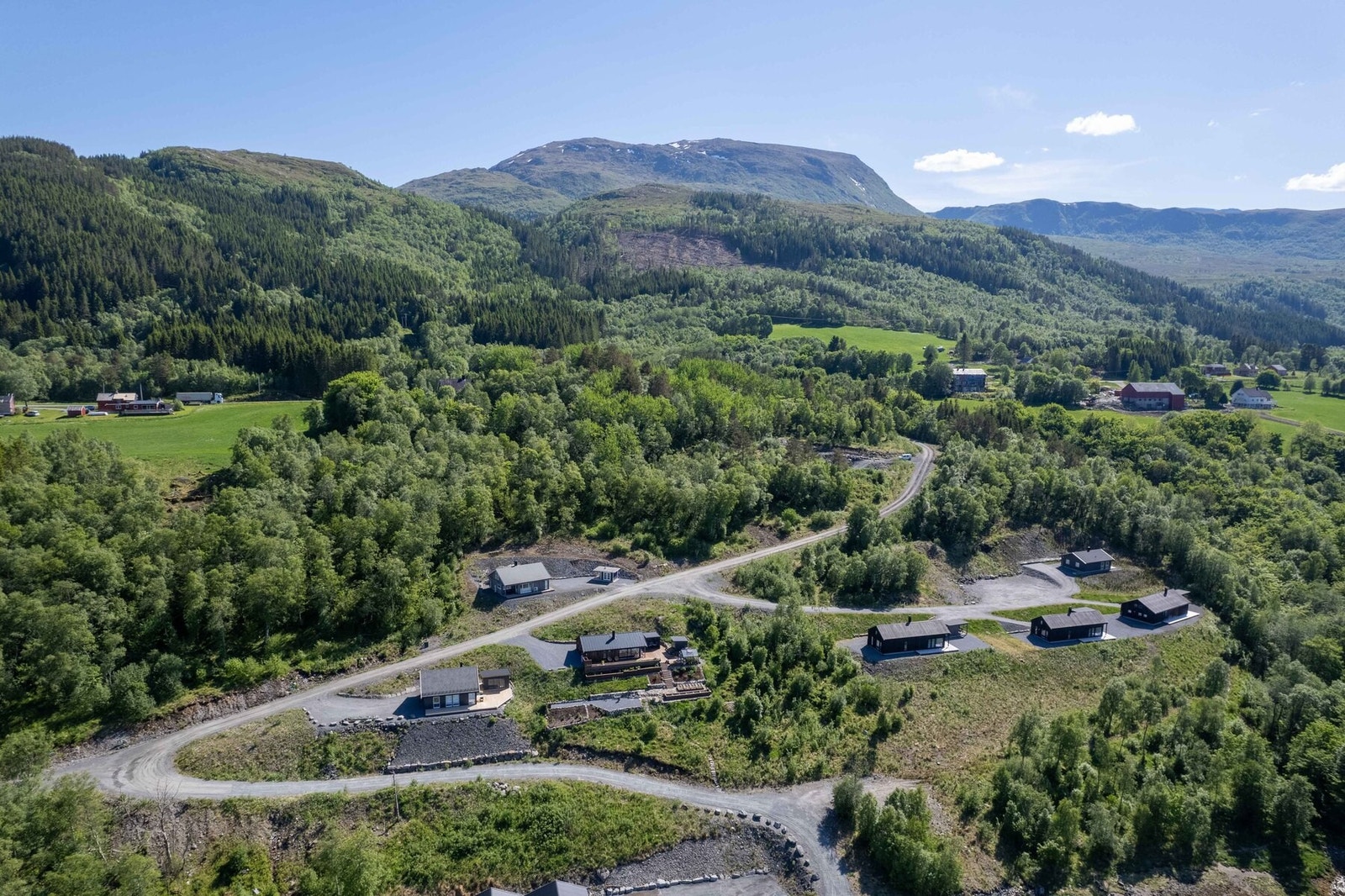 Dronefoto over tomteområdet Galleribilde