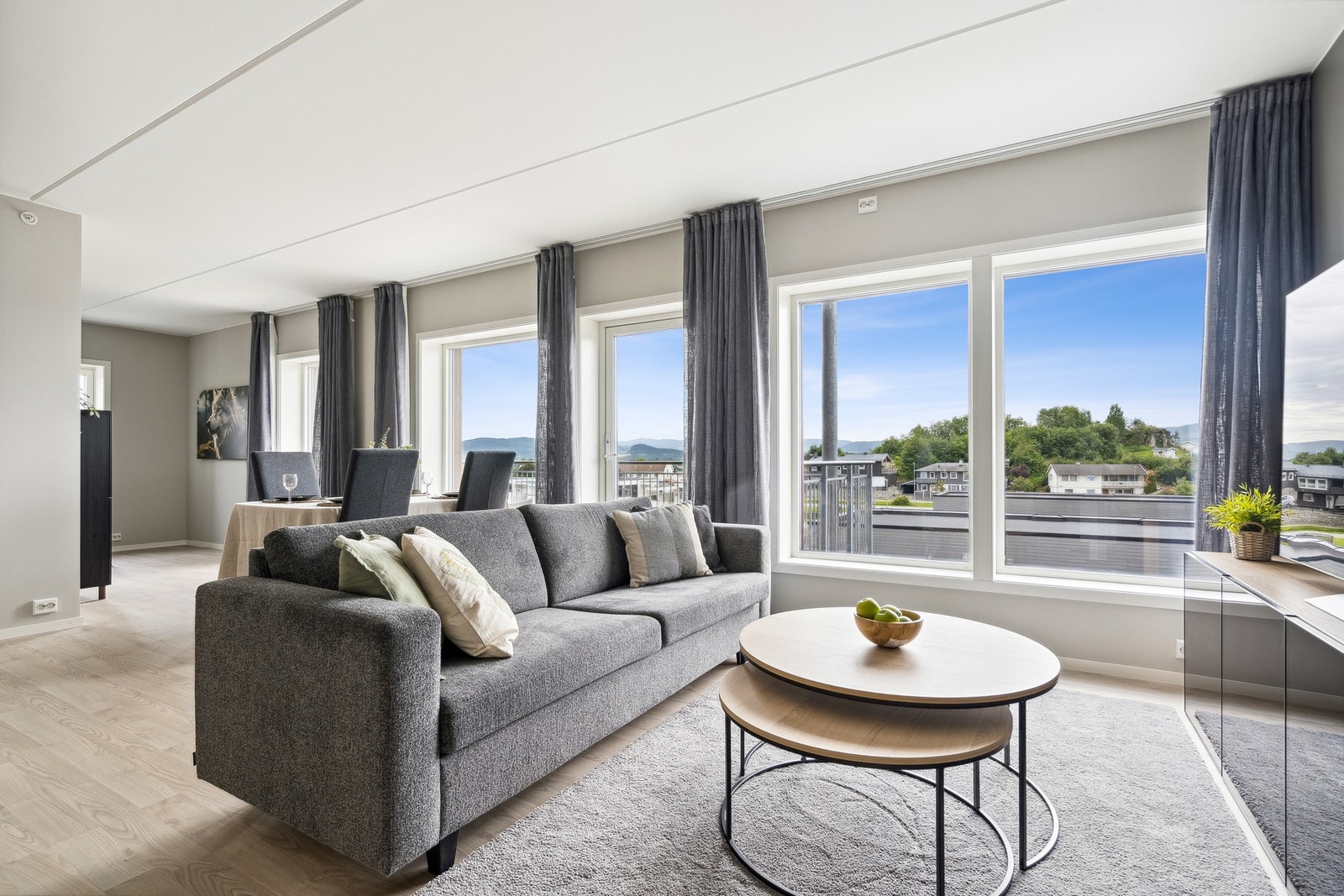 Eiendomsmegler 1 ved Andreas Herjuan presenterer Stemorkroken 49. Galleribilde