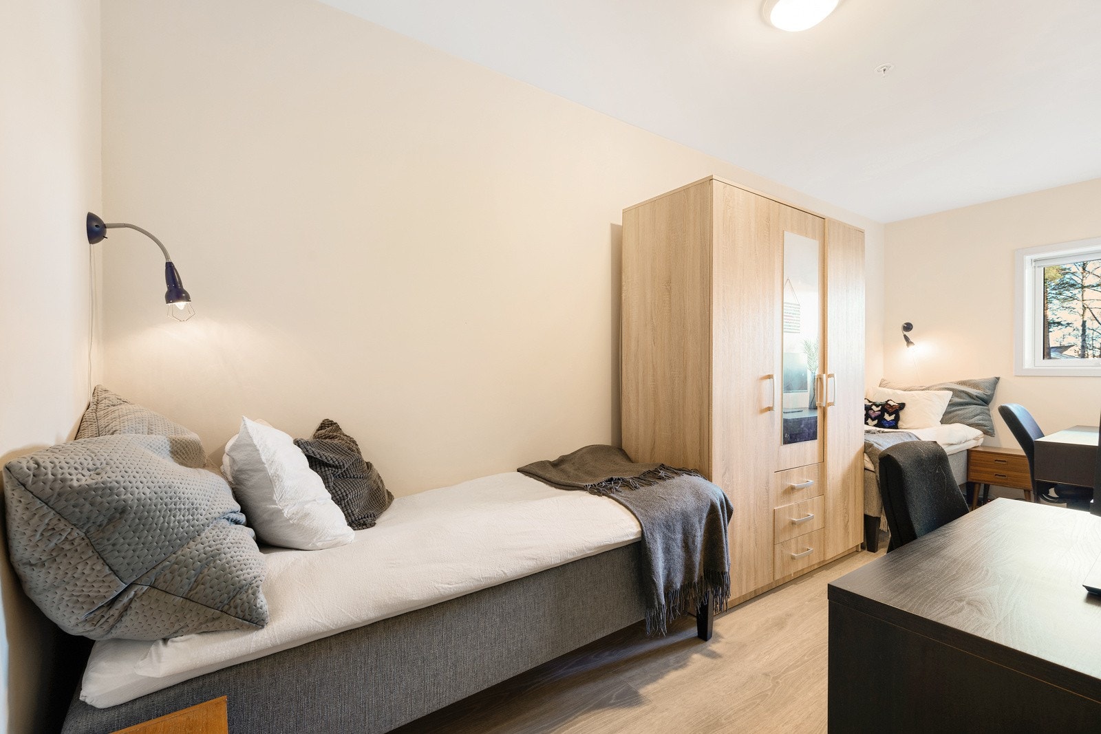 Soverom 2 - også dette med garderobeskap Galleribilde