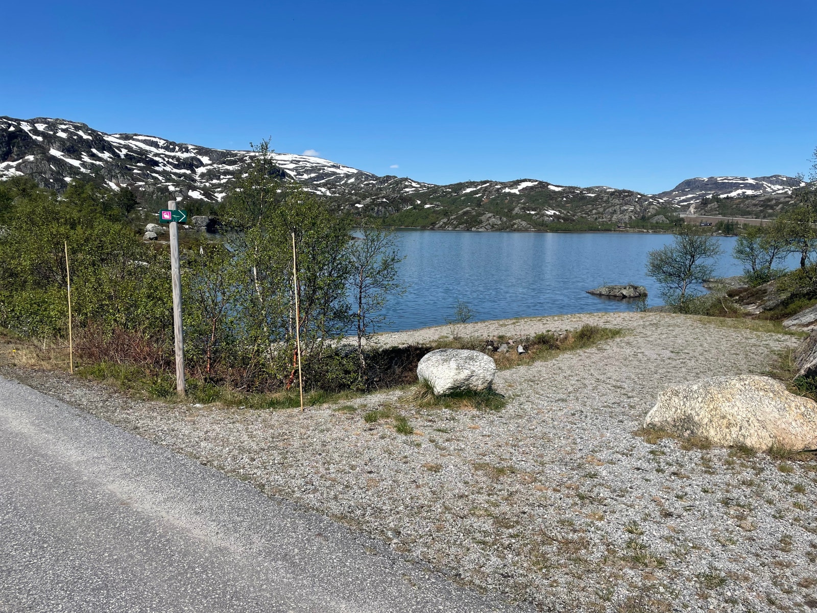 Mot Eivindbuvatn Galleribilde