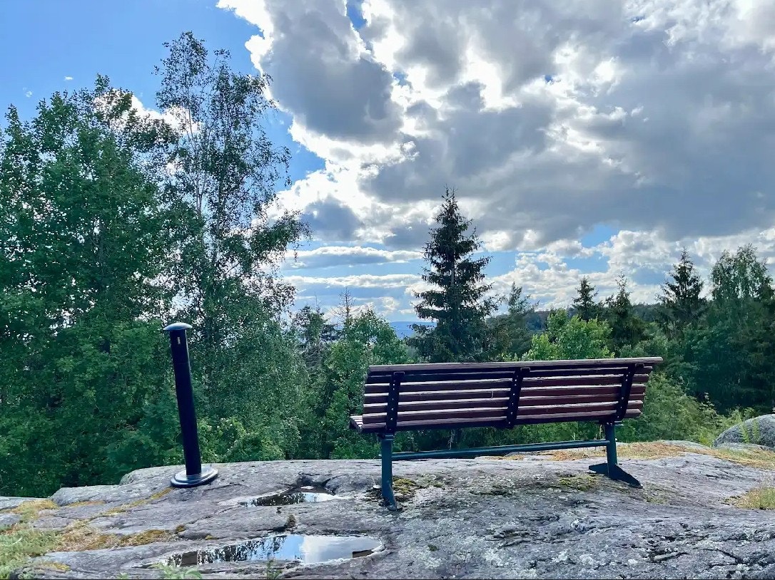 Selgers private bilde av borettslagets fellesområde med flott utsikt Galleribilde