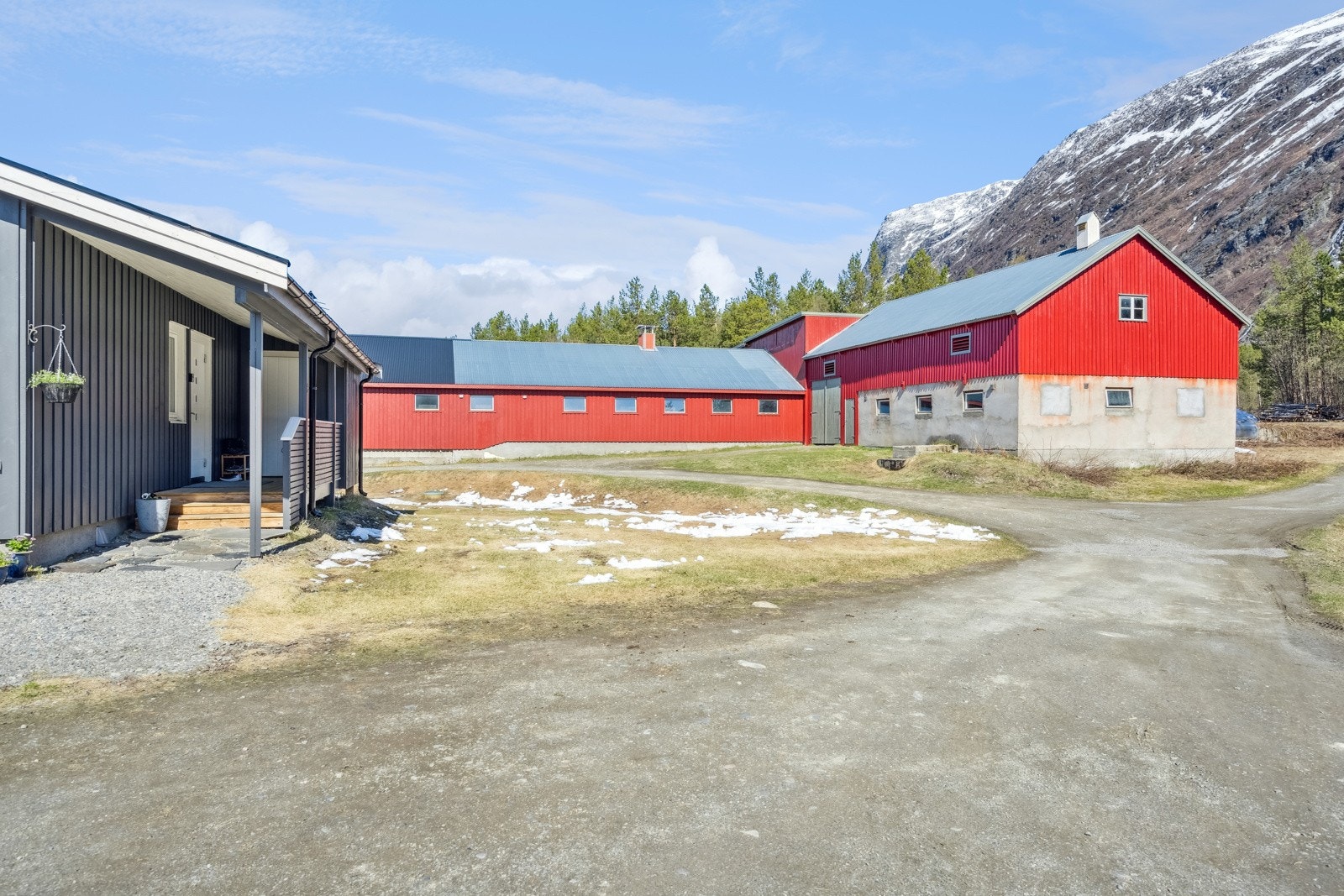 Gårdstun Galleribilde