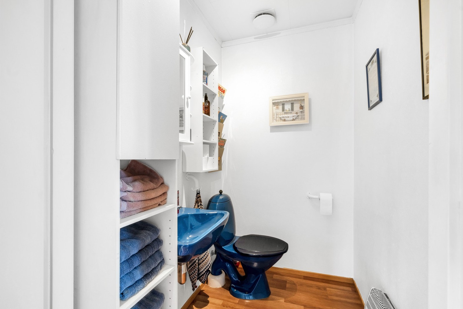 Eget Wc nede i 1.etasje. Galleribilde