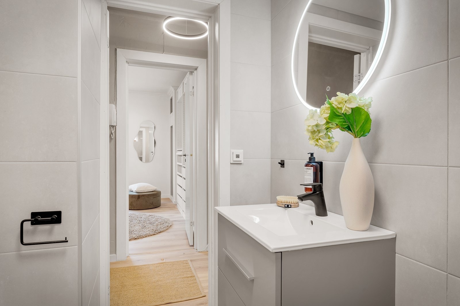 - Badet har en størrelse på 2,9 m² - Galleribilde