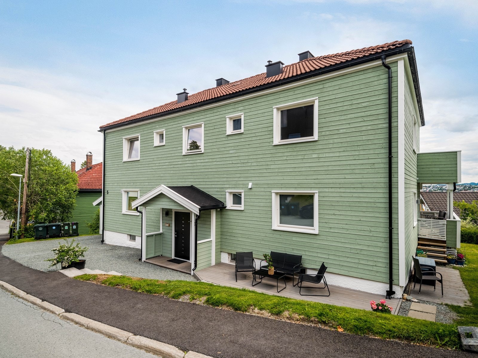 Dersom oppsatt tidspunkt ikke passer ta kontakt med megler på tlf. 965 13 690. Galleribilde