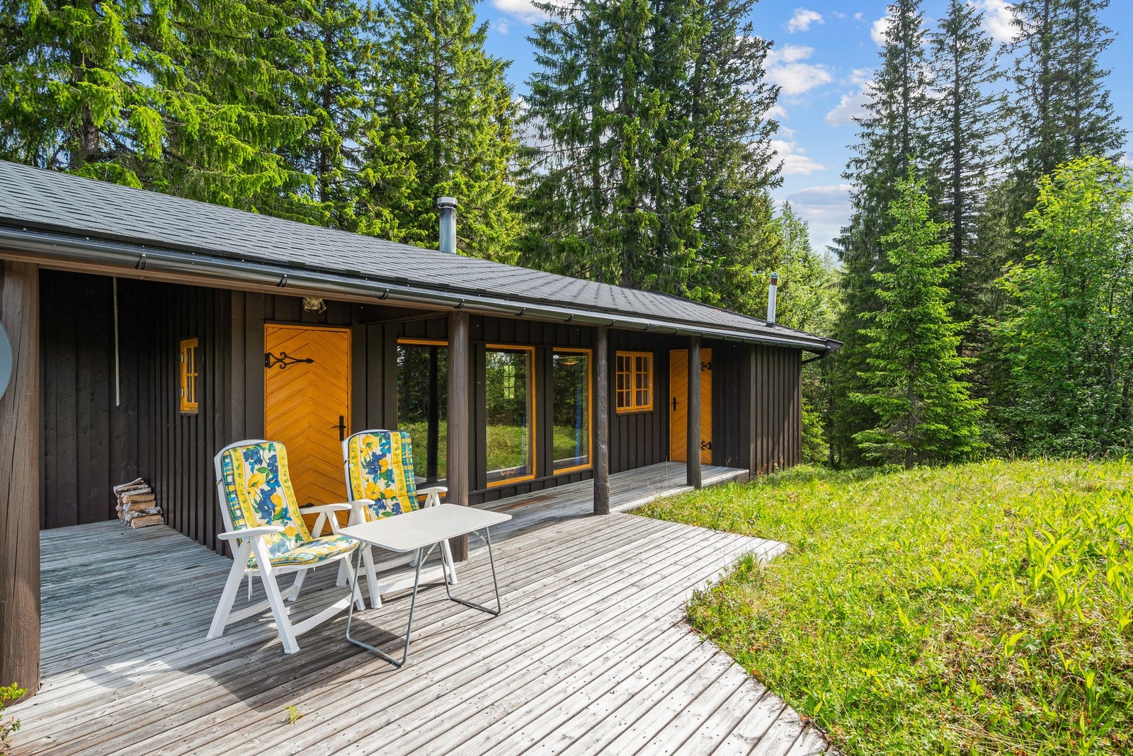 Flott og solrik terrasse Galleribilde