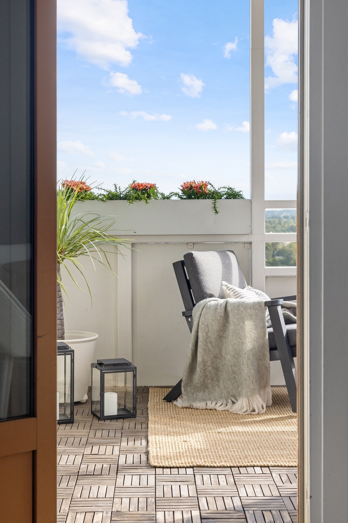 Utgang til en deilig balkong på 8,5m². Galleribilde