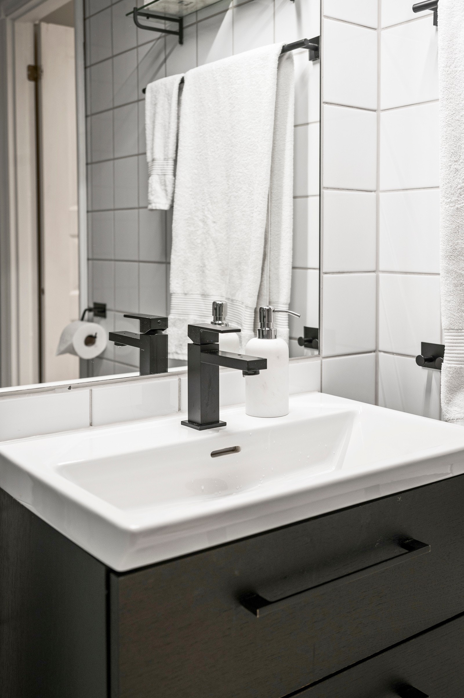 Det er opplyst at innredning på badet ble oppgradert i 2019 iflg. tidligere salg. Galleribilde