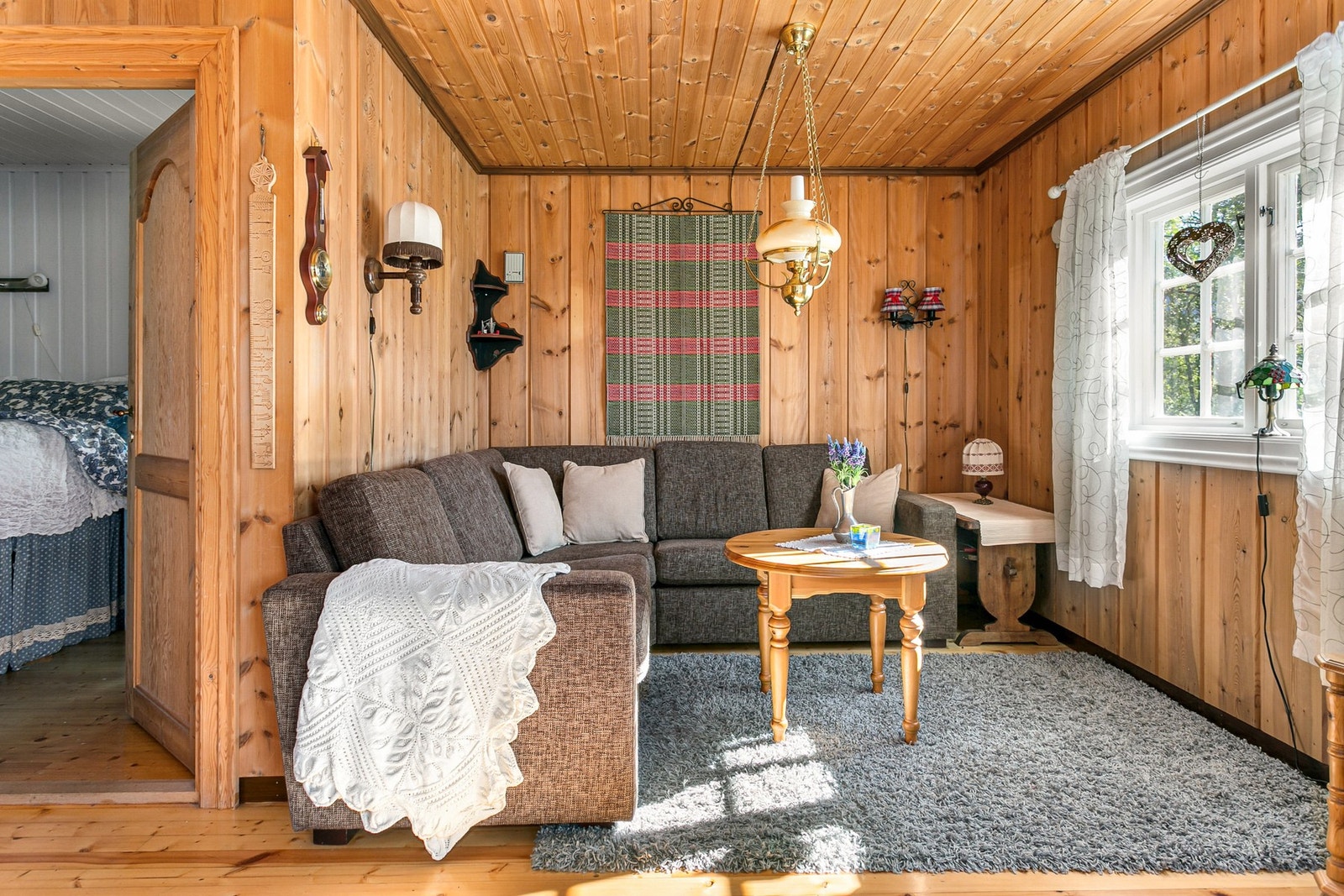 Koselig oppholdsrom med plass til hele familien. Galleribilde