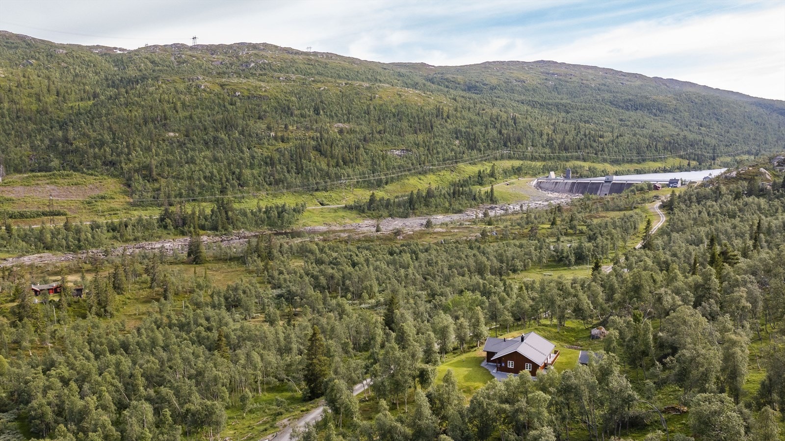 Det er kort vei til oppkjørte skiløyper og lysløype som går forbi Rjukan Fjellstue og kobler seg på Skinnarbu/Frøystul sitt løypenett. Galleribilde