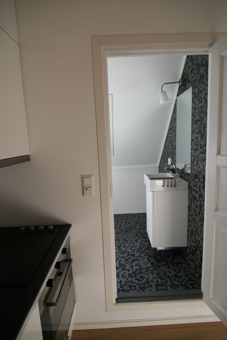 Flislagt bad, opplegg for vaskemaskin Galleribilde