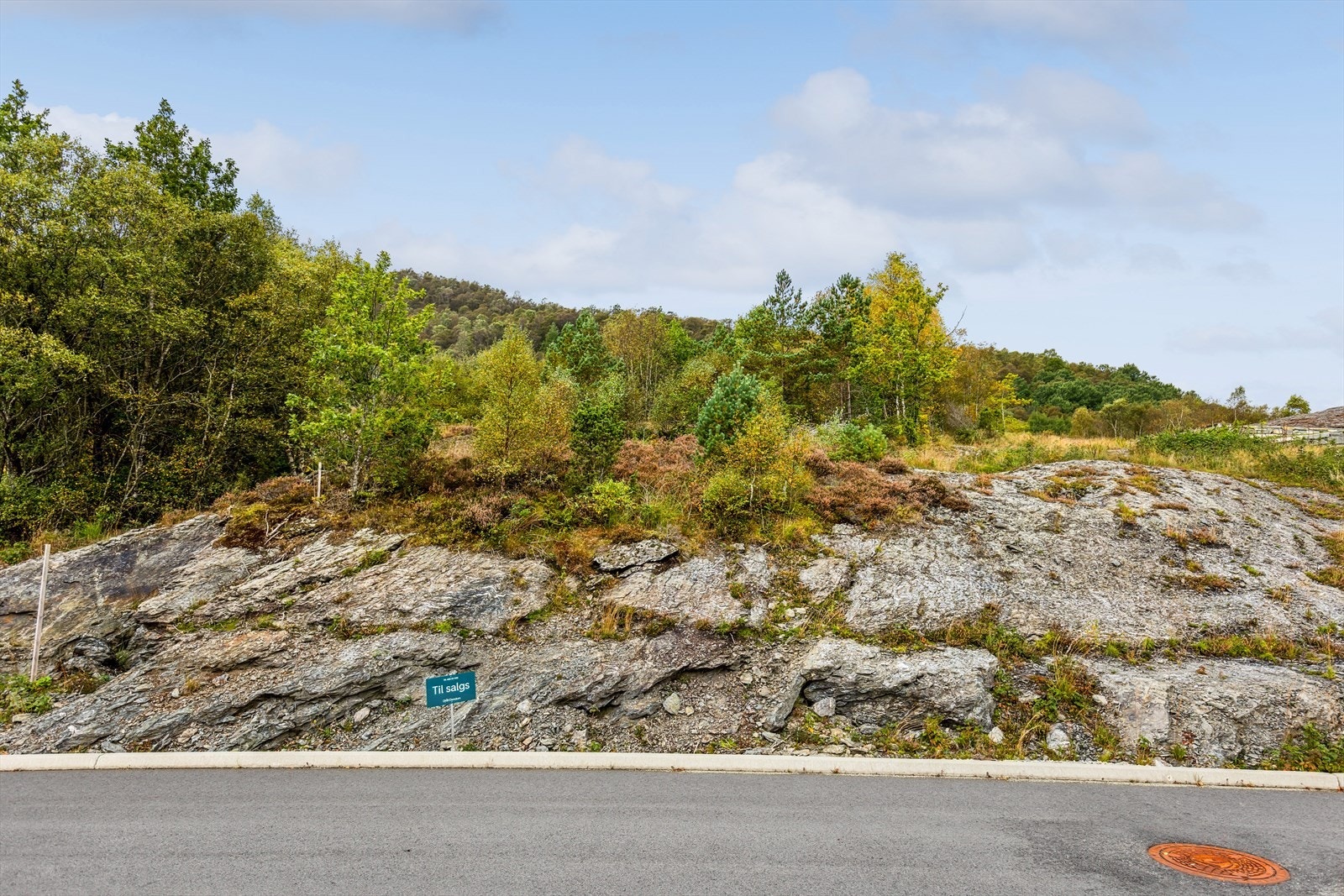 - Tomtestørrelse: 898 m² - Galleribilde