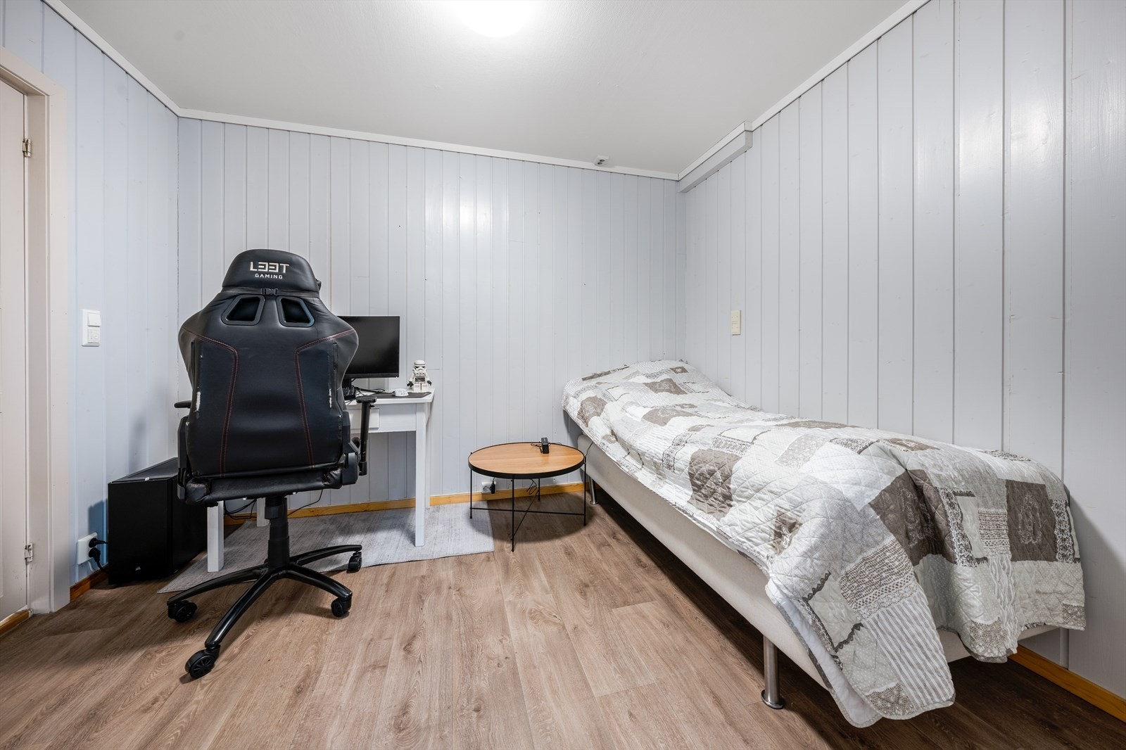 Soverom hybel 1 Galleribilde