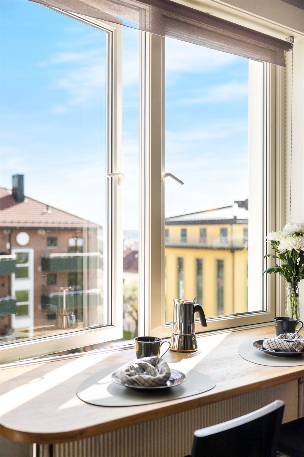 Borettslaget har nylig pusset opp fasade og byttet vinduer (2016). Galleribilde
