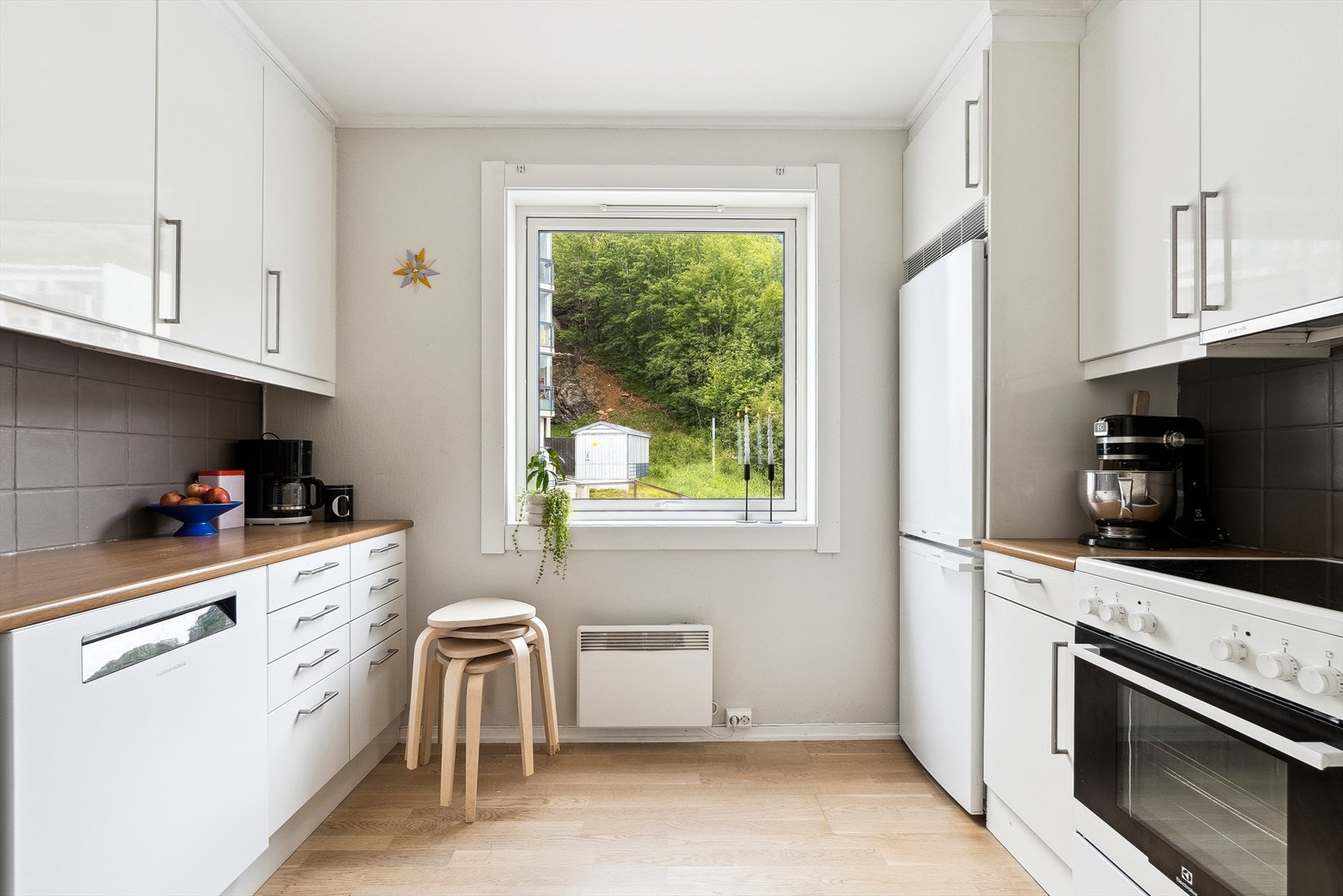 Praktisk og flott kjøkken. Galleribilde