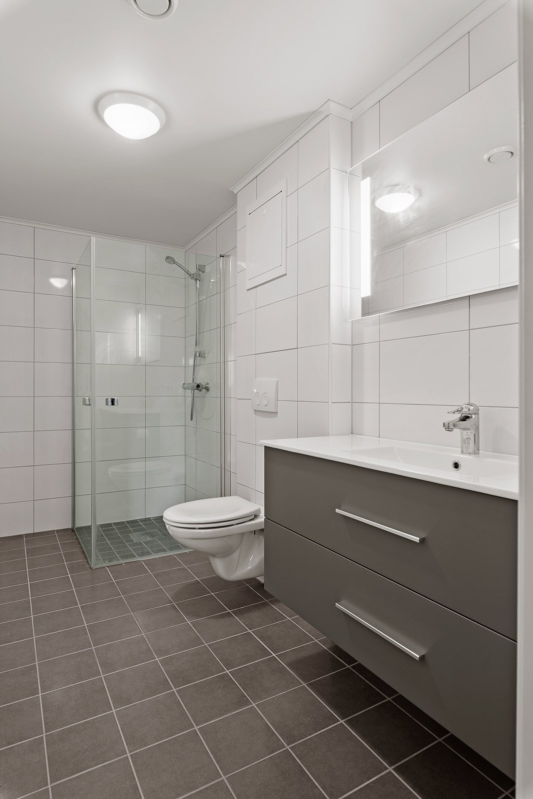 Badet er flunkende nytt ! Pusset opp i regi av borettslaget Galleribilde