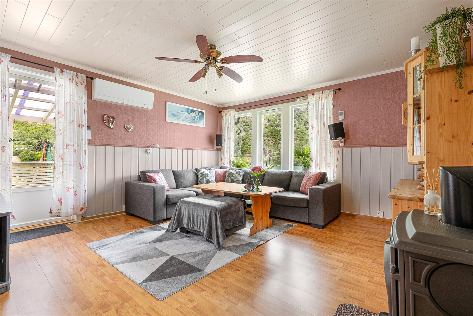 Garanti Indre Sogn v/ Malin Låksrud Øyre har gleda av å presentere Vassbugvegen 18 - Galleribilde