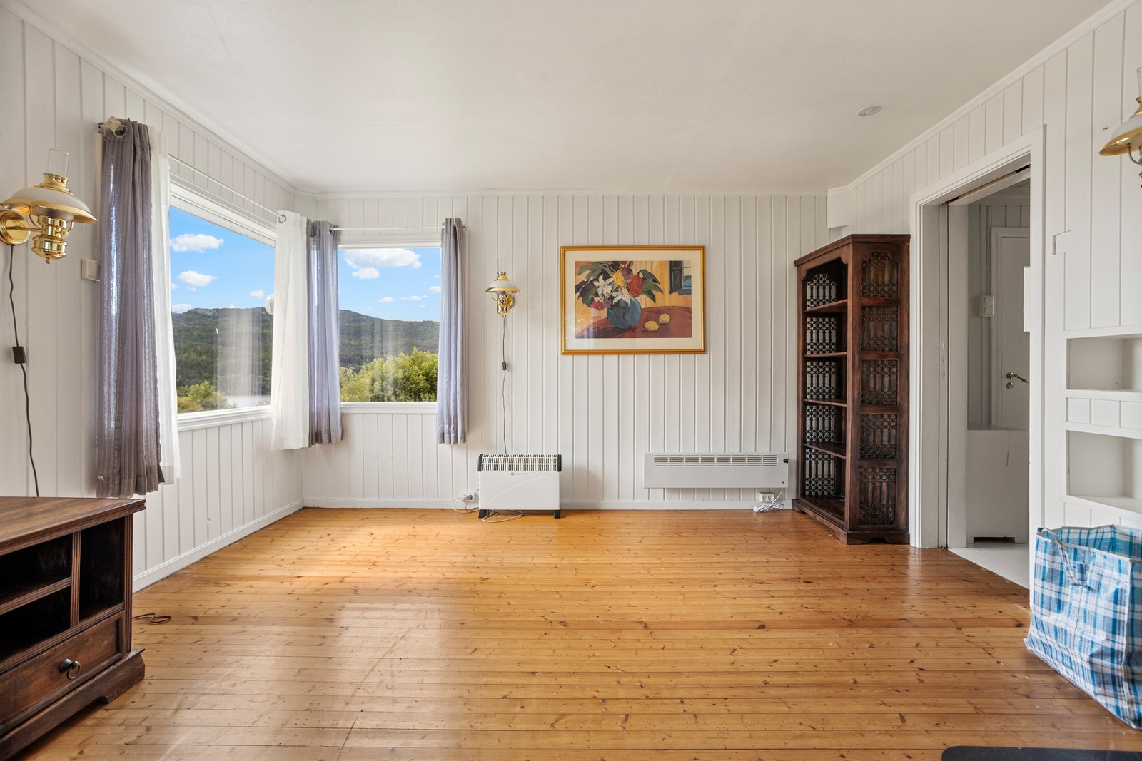 I 2008 ble det montert nytt sikringsskap med automatsikringer Galleribilde