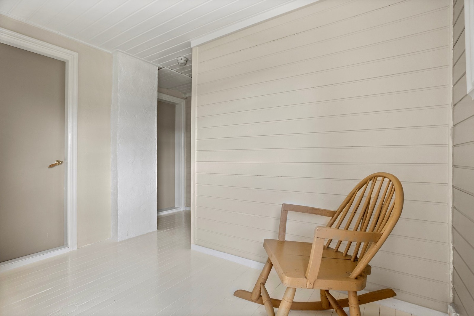 Gang- ca 12 kvm. 2. etg er innredet med tre soverom Galleribilde