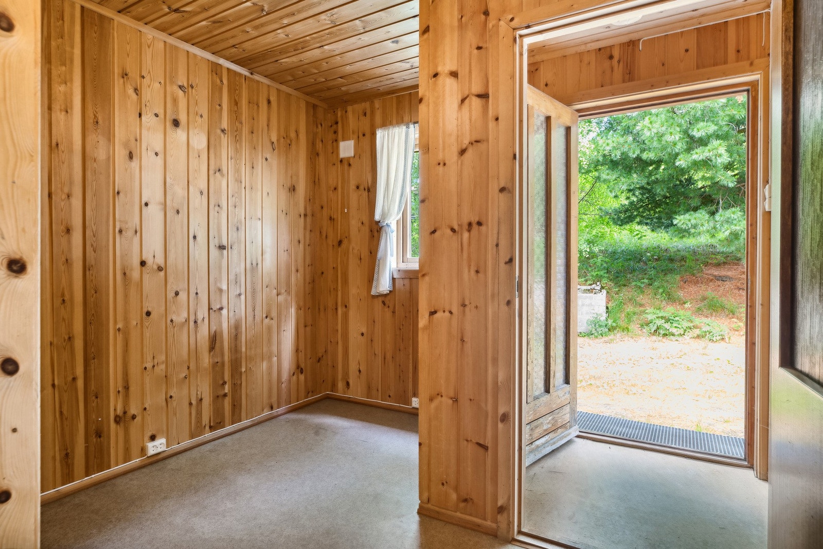 Romslig inngangsparti. Galleribilde