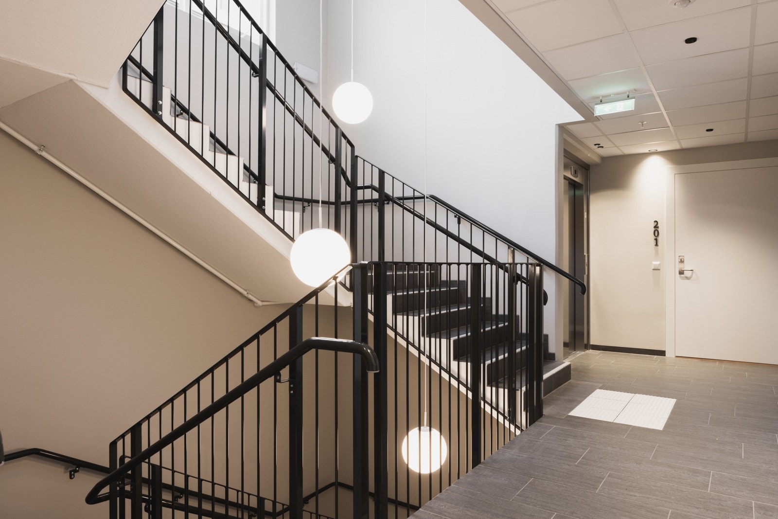 rappeoppgangen er pent opparbeidet. Galleribilde