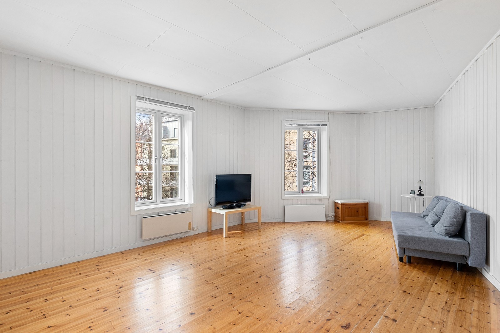 Velkommen til en lys, stille og stor 2-roms i Lakkegata 75 D! Galleribilde