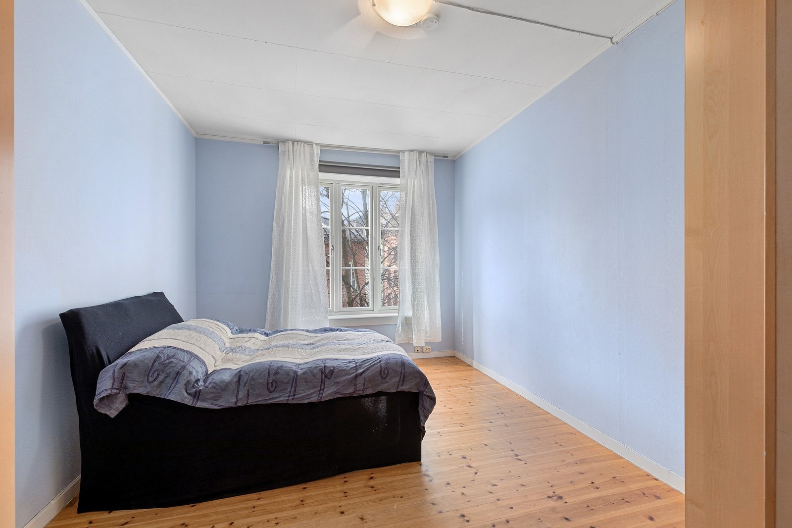 Soverommet kan innredes med dobbeltseng, nattbord og annet ønsket møblement. Galleribilde