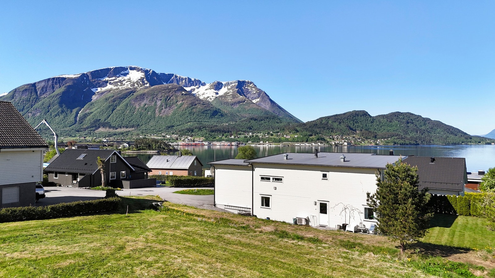 Utsiktsbilde tatt fra cirka 4 meters høyde. Galleribilde