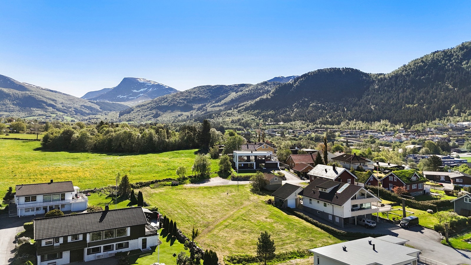 Skjerva er et rolig og barnevennlig boligområde i gate uten gjennomgangstrafikk. Galleribilde