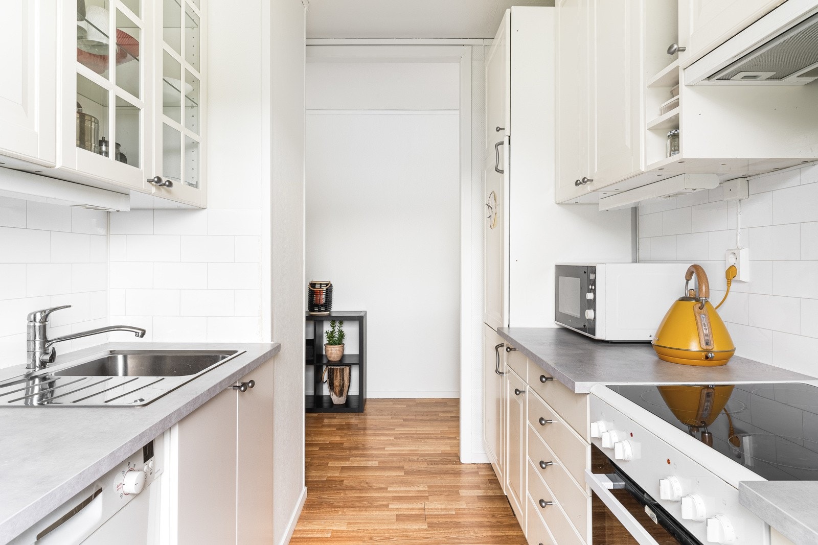 Det er godt med lysinnslipp i leiligheten. Galleribilde