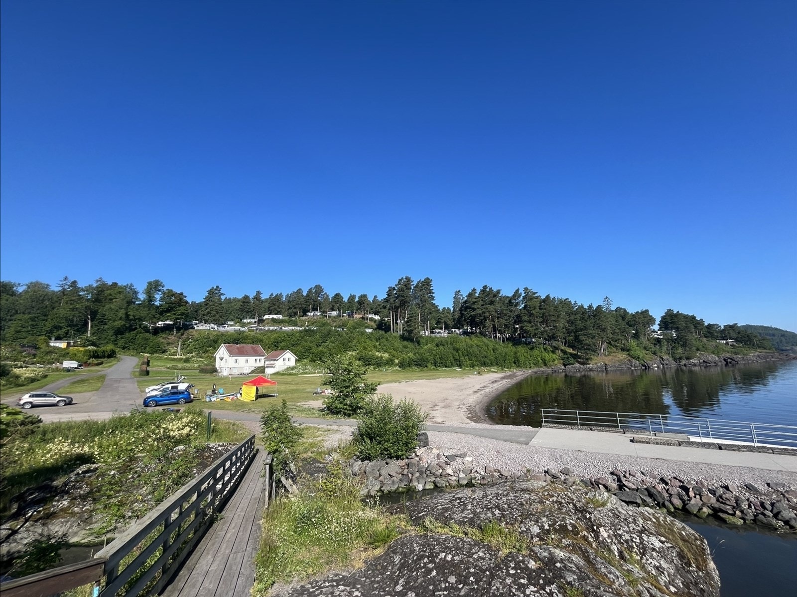 Bilde fra Sandsletta badestrand med kiosk og toaletter (privat bilde) Galleribilde