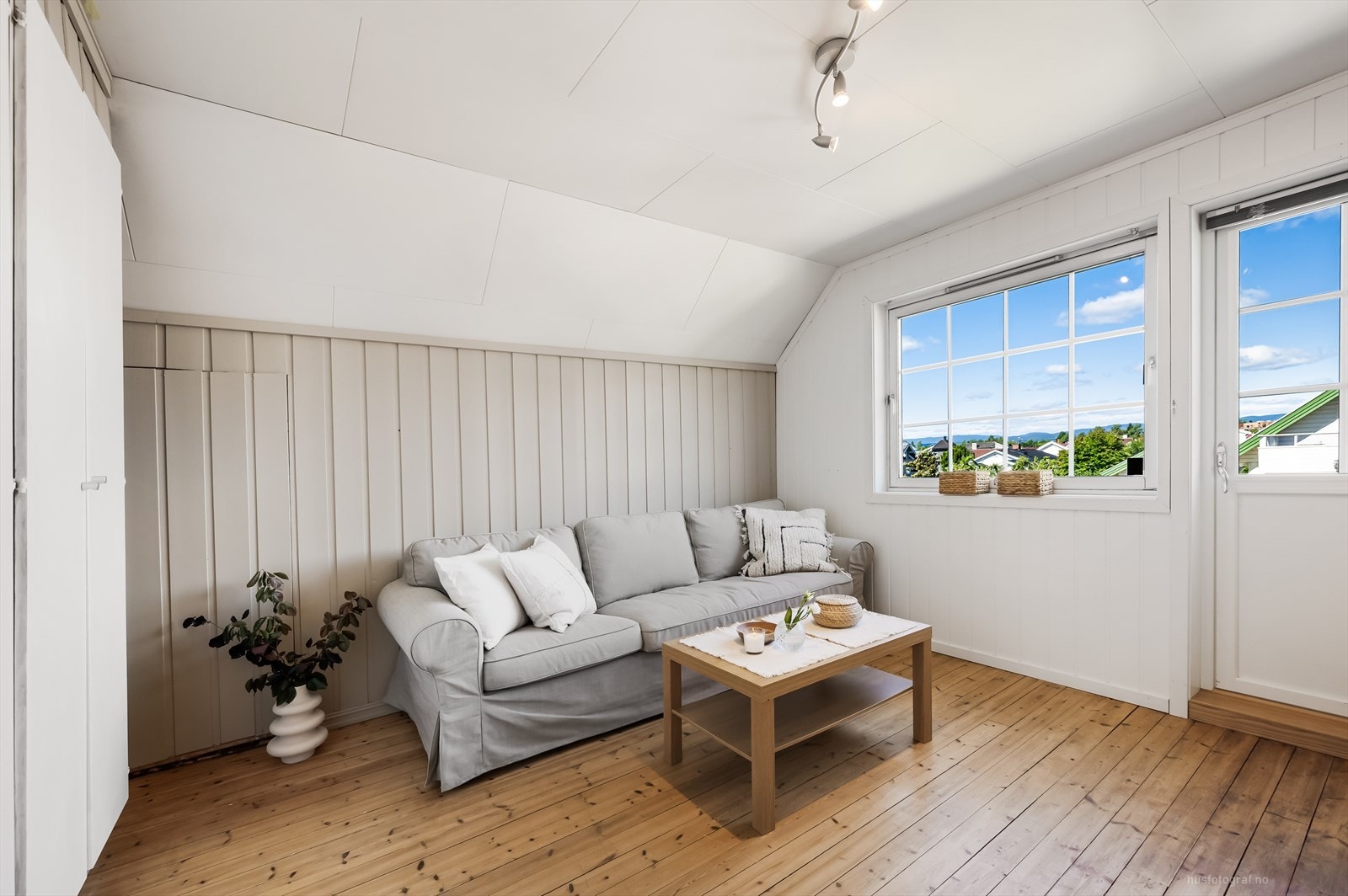 Soverom 4 eller loftstue med utgang til balkong Galleribilde