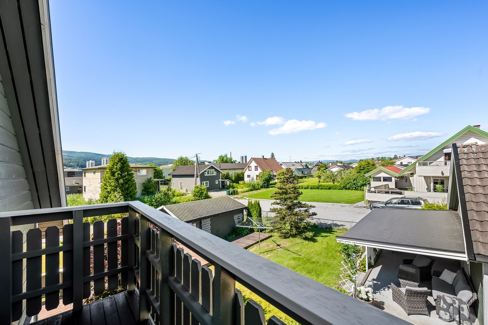Utsikt fra balkong i 2. etg. Galleribilde